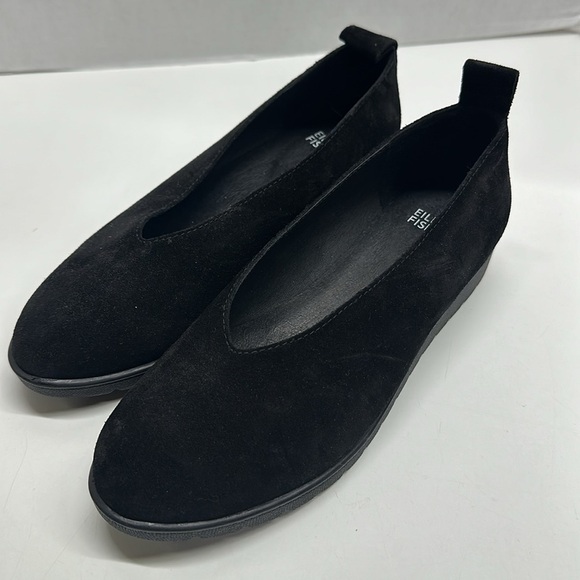Eileen Fisher Humor Easy Comfort Slip On Flat Shoes Suede Round Toe Black Size 7 - Picture 7 of 10